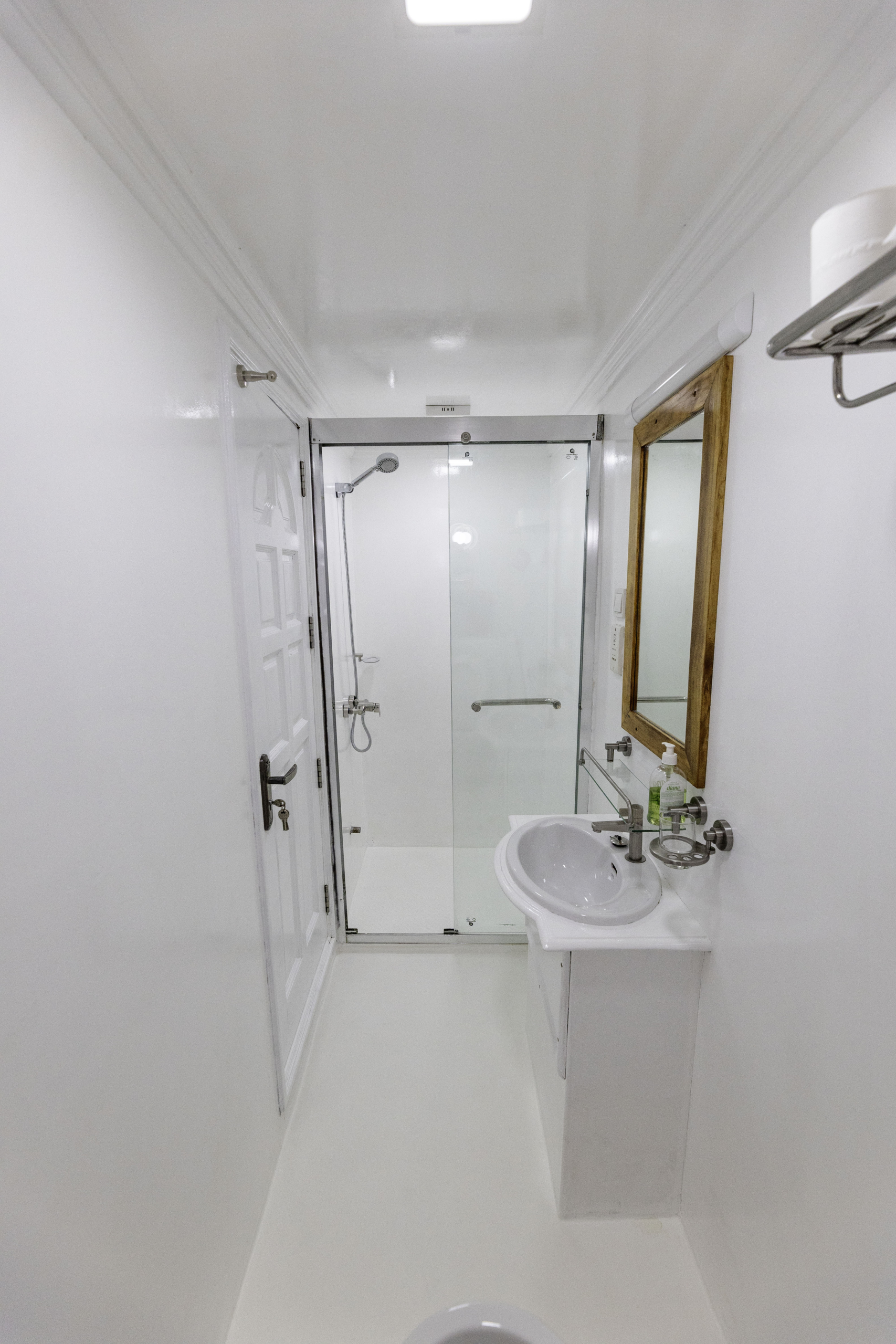 tropical-seas_tropical_schiffe_island-safari-1-0f3a5980